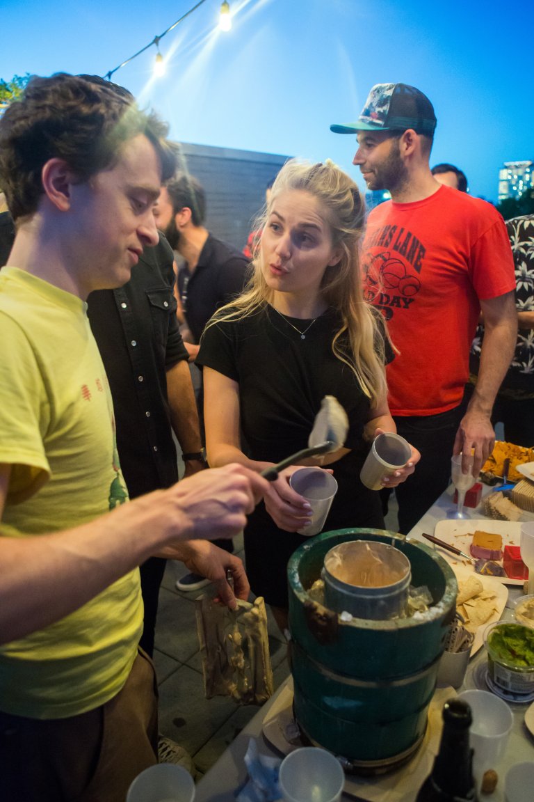 Serving the brunost icecream