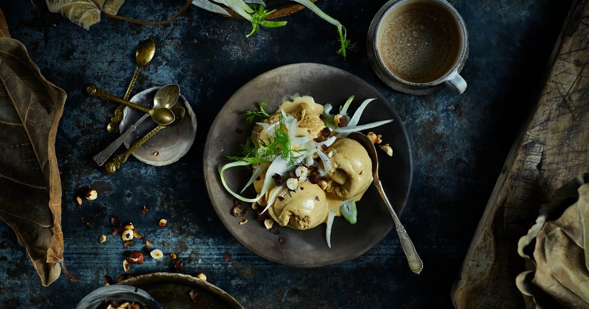Ice cream with Brunost, hazelnuts and fennel