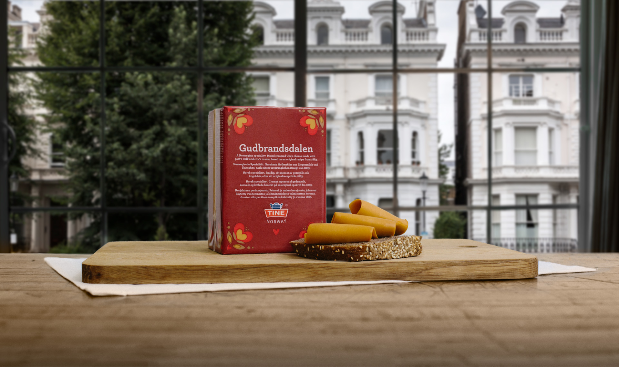 Brunost_Header-London-NottingHill.jpg