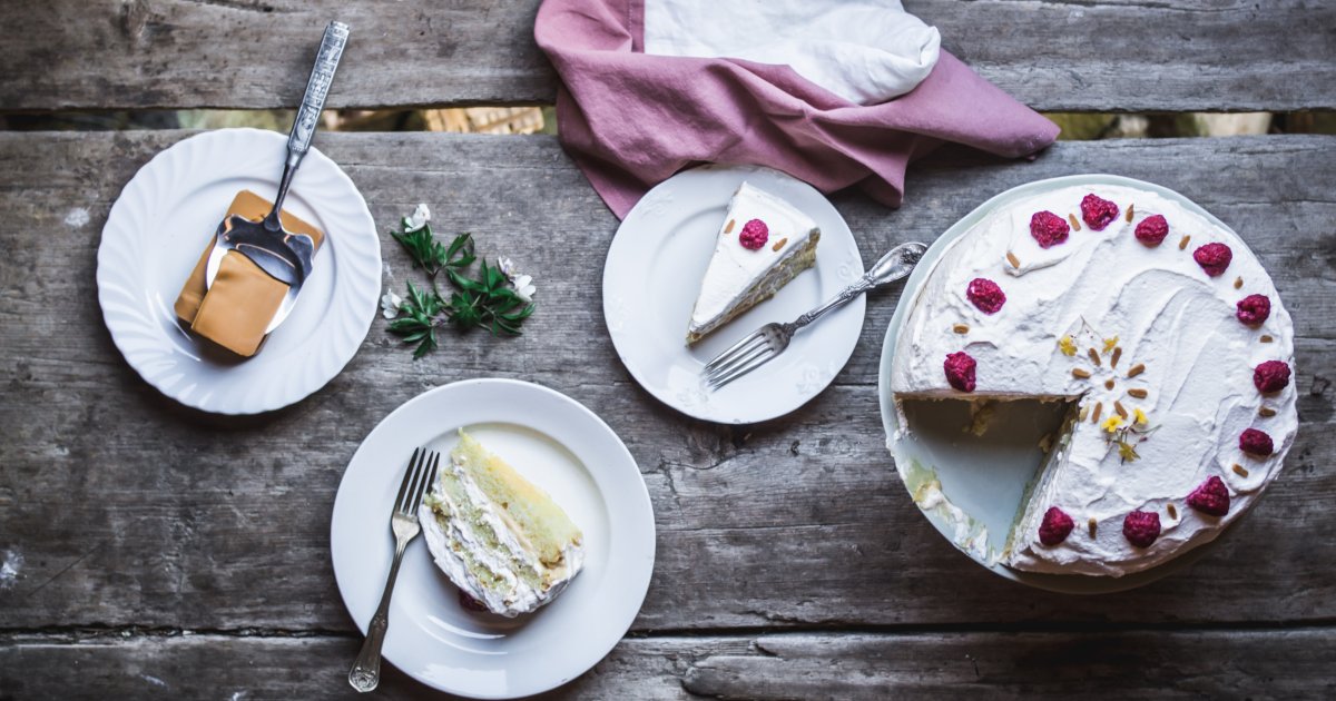 Brunost Layered Cream Cake ('Bløtkake') - USA